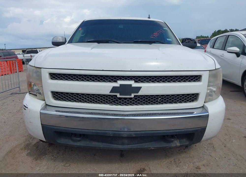 2008 CHEVROLET SILVERADO 1500 LT1 VIN: 2GCEC13C581246860