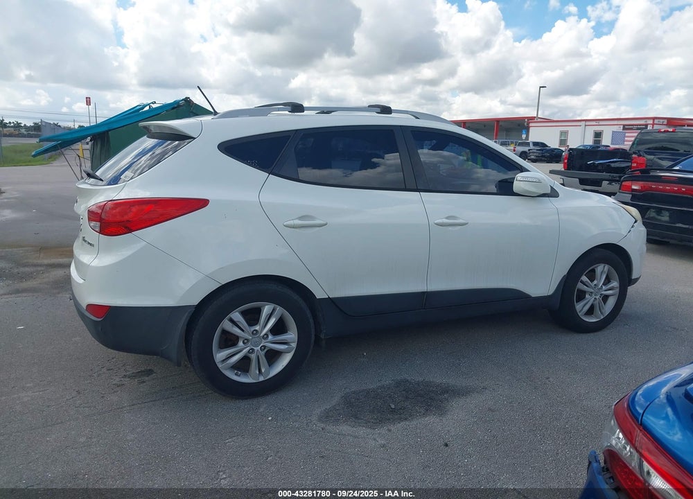 2013 HYUNDAI TUCSON GLS VIN: KM8JU3AC2DU616781