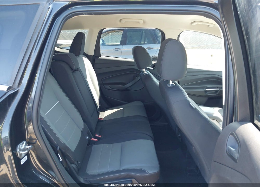 2015 FORD ESCAPE VIN: 1FMCU0G98FUB08692