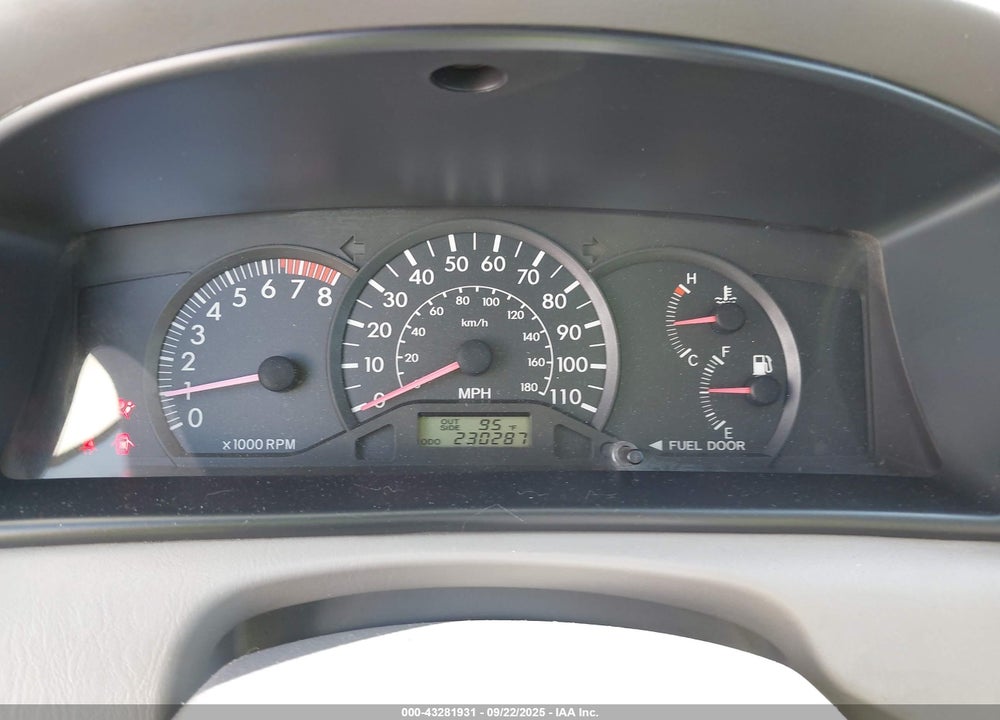 2005 TOYOTA COROLLA CE VIN: JTDBR32E652062975