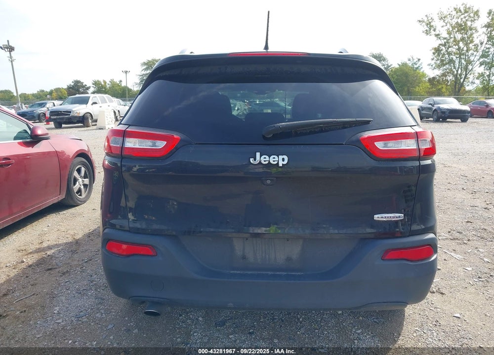2015 JEEP CHEROKEE LATITUDE VIN: 1C4PJLCB5FW782215