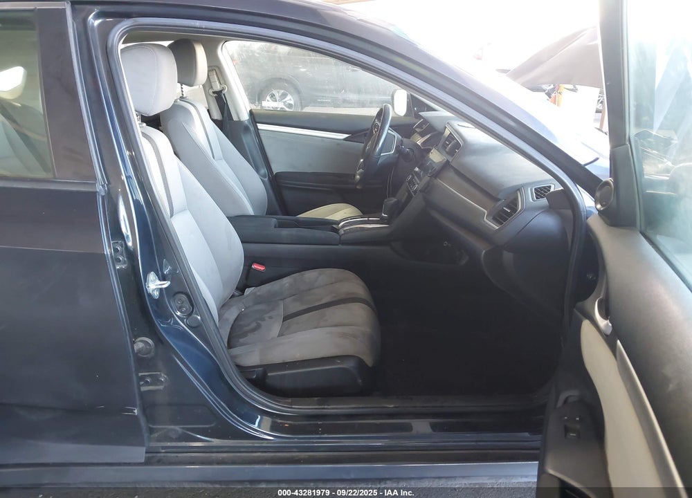 2019 HONDA CIVIC VIN: JHMFC1F33KX012368