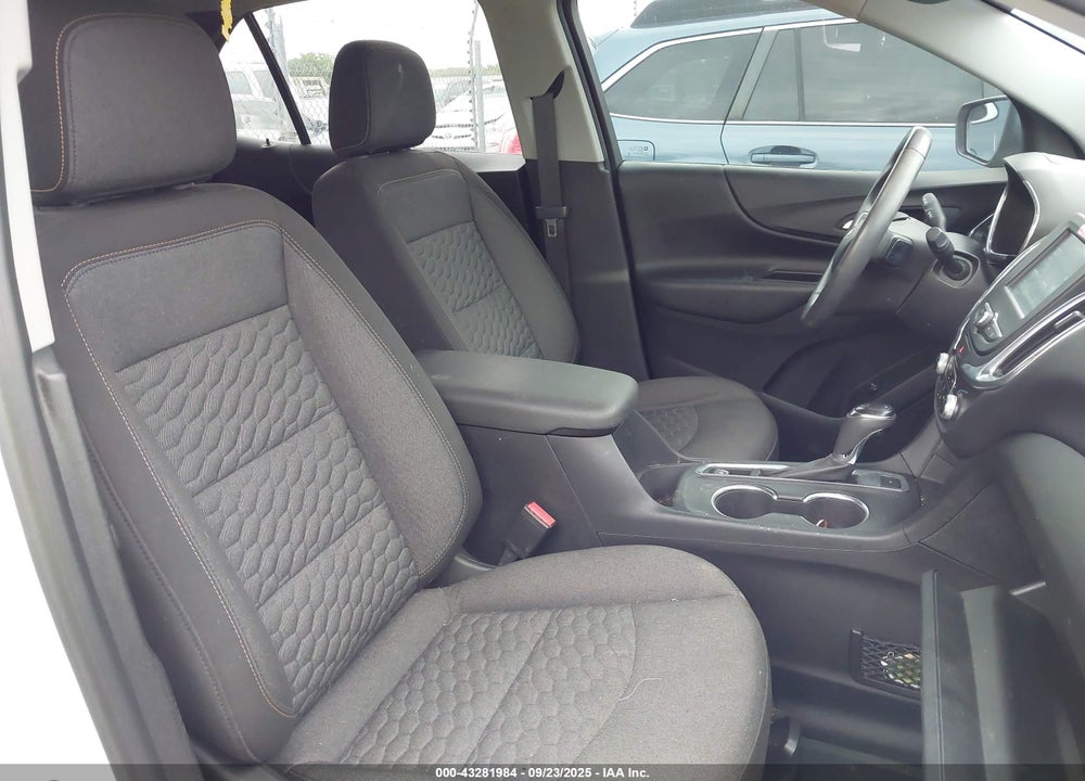 2018 CHEVROLET EQUINOX LT VIN: 2GNAXKEX0J6345899