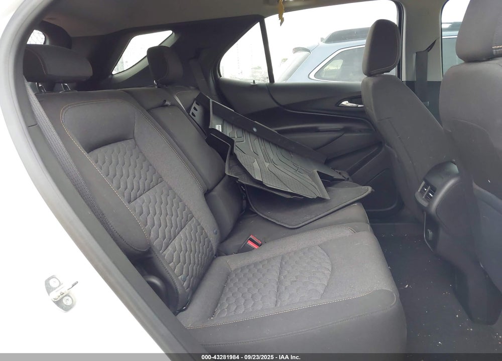 2018 CHEVROLET EQUINOX LT VIN: 2GNAXKEX0J6345899