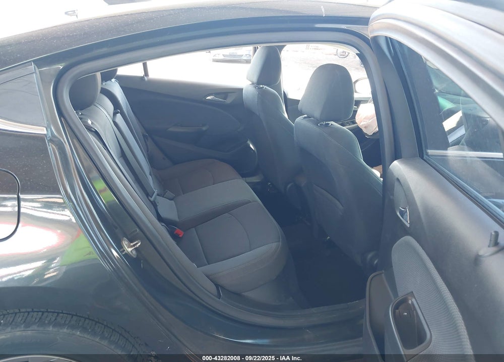 2018 CHEVROLET CRUZE VIN: 1G1BE5SM9J7197758