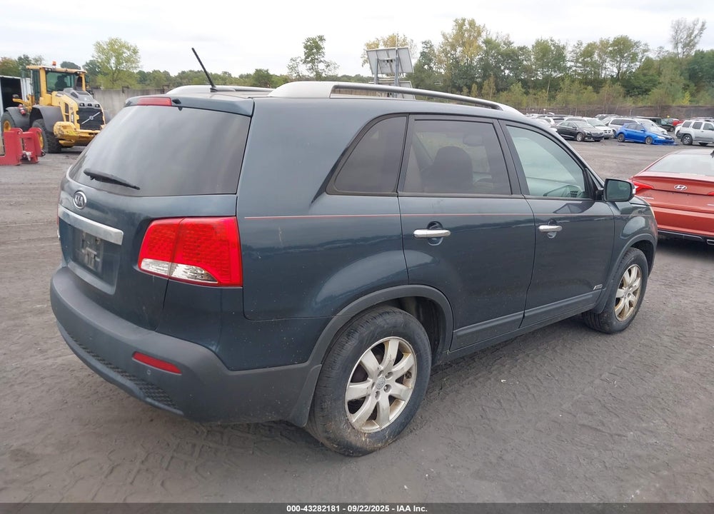 2012 KIA SORENTO VIN: 5XYKTDA27CG195214