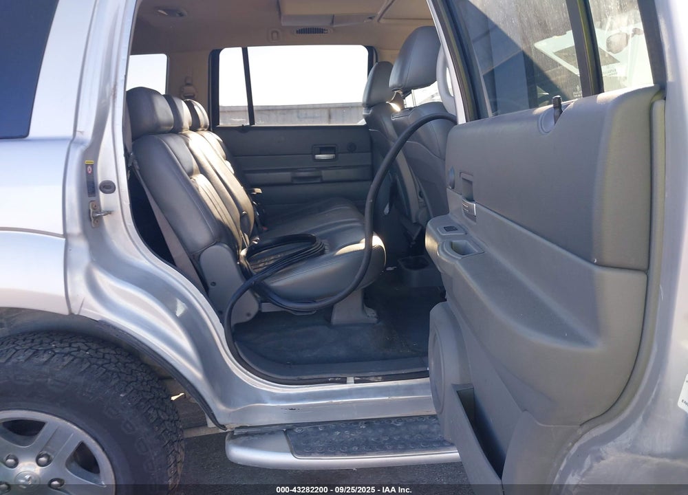 2005 DODGE DURANGO LIMITED VIN: 1D8HB58NX5F586545