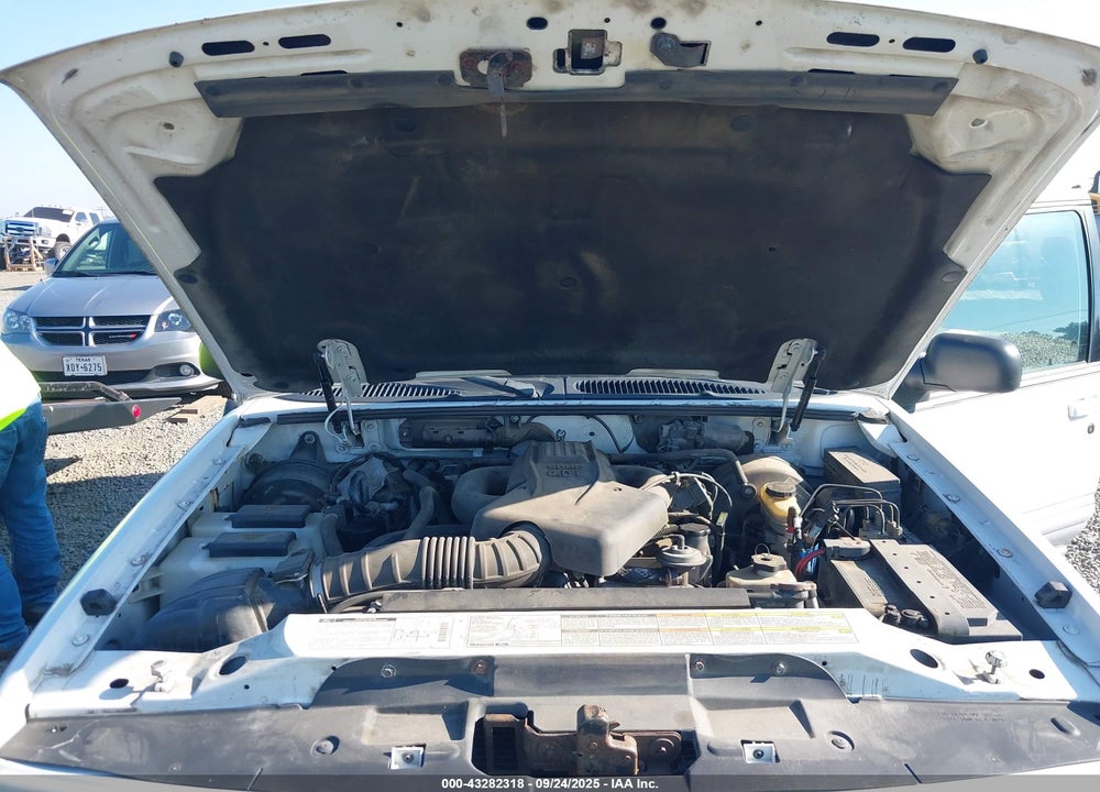 2001 FORD EXPLORER XLS VIN: 1FMZU72E71ZA46432