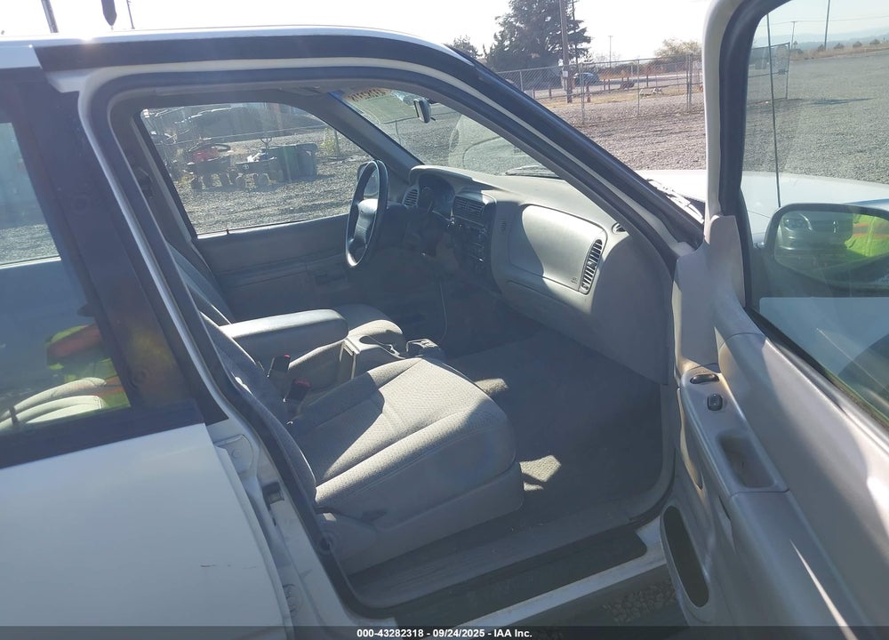 2001 FORD EXPLORER XLS VIN: 1FMZU72E71ZA46432