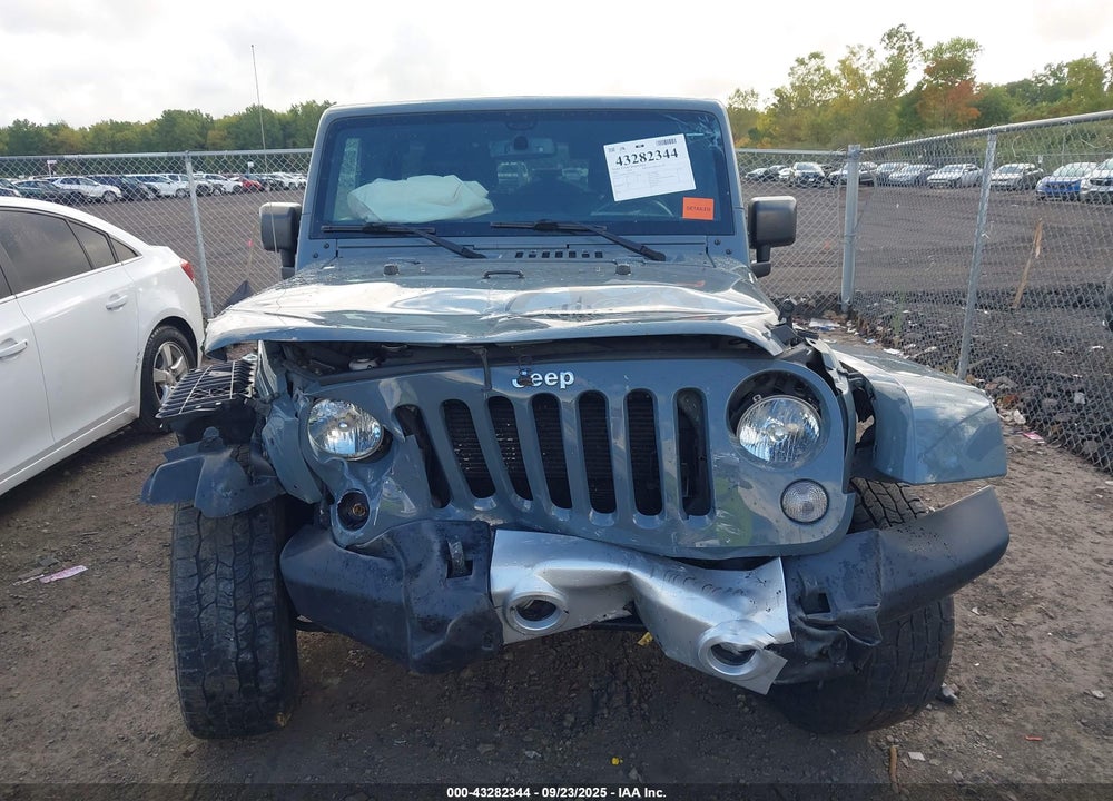 2015 JEEP WRANGLER UNLIMITED SAHARA VIN: 1C4HJWEG2FL651887