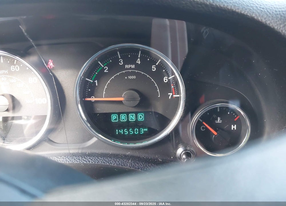 2015 JEEP WRANGLER UNLIMITED SAHARA VIN: 1C4HJWEG2FL651887