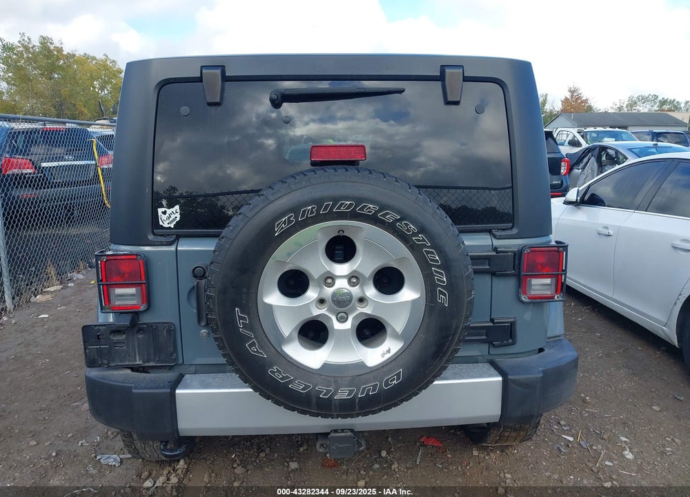 2015 JEEP WRANGLER UNLIMITED SAHARA VIN: 1C4HJWEG2FL651887