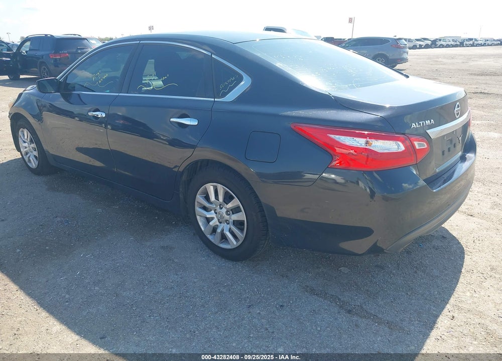 2016 NISSAN ALTIMA VIN: 1N4AL3AP5GN329711