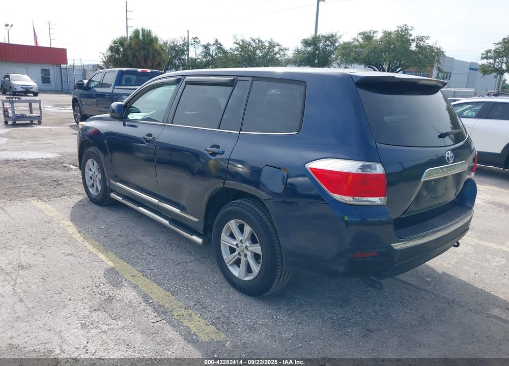 2013 TOYOTA HIGHLANDER VIN: 5TDBK3EH5DS213404