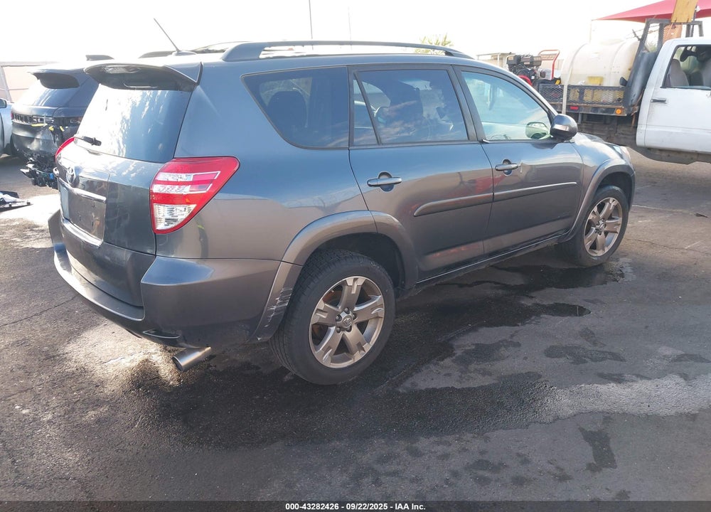 2011 TOYOTA RAV4 VIN: JTMWF4DVXB5040761