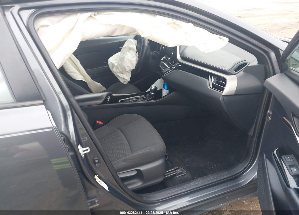 2019 TOYOTA C-HR VIN: NMTKHMBX7KR077577