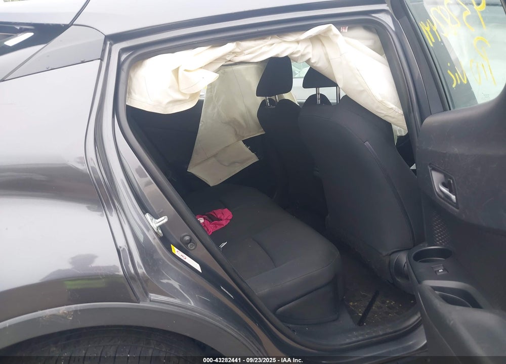 2019 TOYOTA C-HR VIN: NMTKHMBX7KR077577