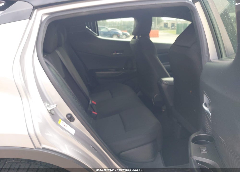 2019 TOYO C-HR XLE FWD VIN: JTNKHMBX0KT052826