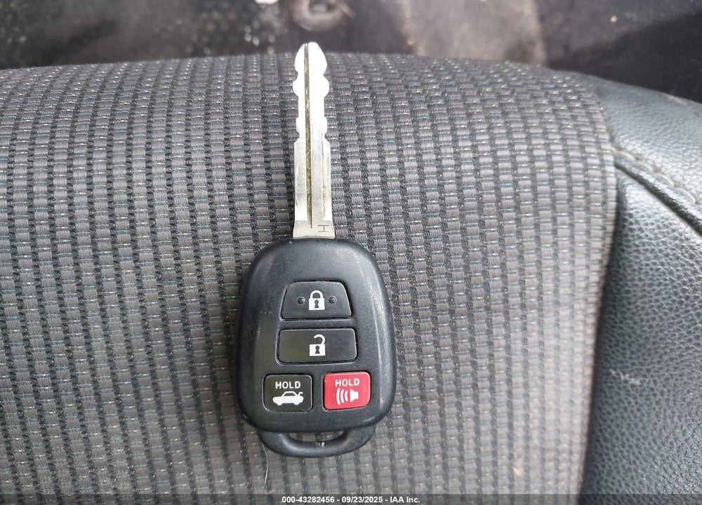 2014 TOYOTA COROLLA VIN: 2T1BURHE5EC206493