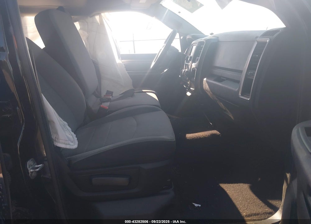 2024 RAM 1500 CLASSIC VIN: 1C6RR6GG0RS155918