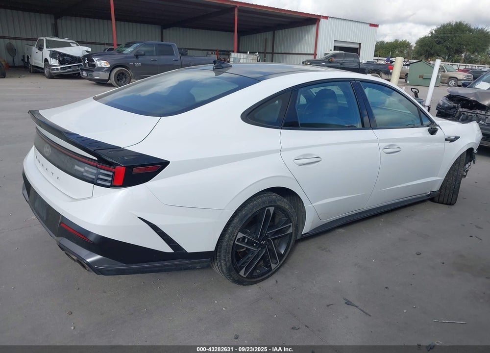 2024 HYUNDAI SONATA VIN: KMHL54JC2RA352112