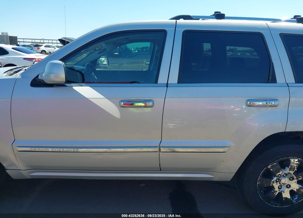 2008 JEEP GRAND CHEROKEE OVERLAND VIN: 1J8HR68278C157674
