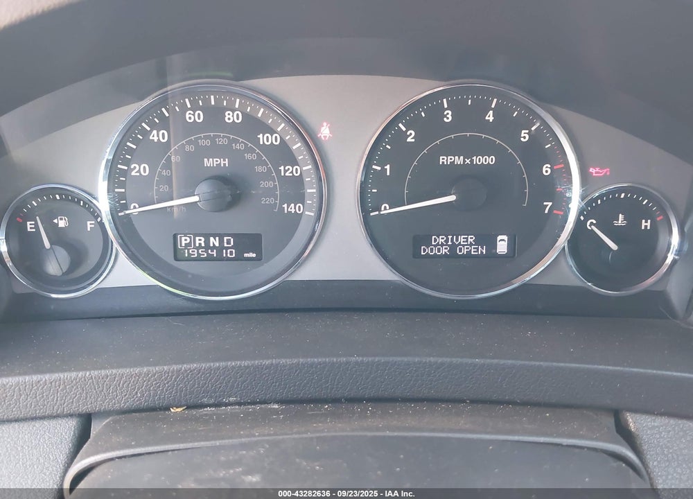 2008 JEEP GRAND CHEROKEE OVERLAND VIN: 1J8HR68278C157674