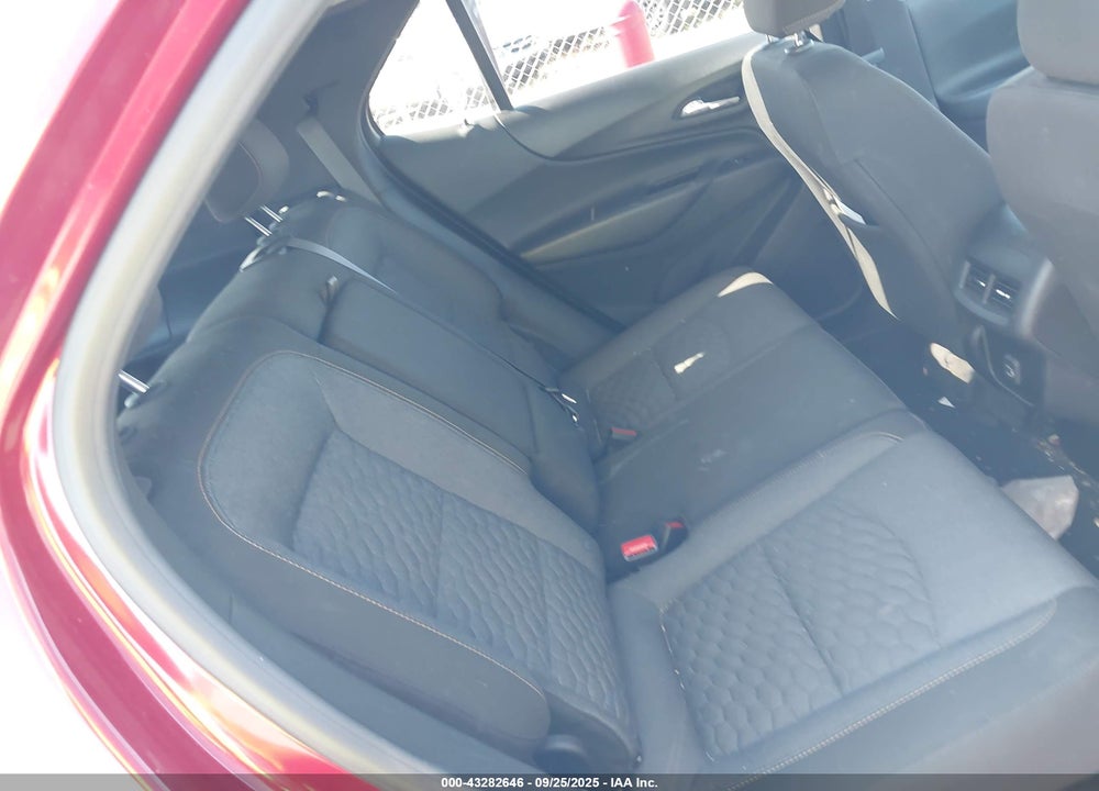 2021 CHEVROLET EQUINOX VIN: 2GNAXUEV7M6147562