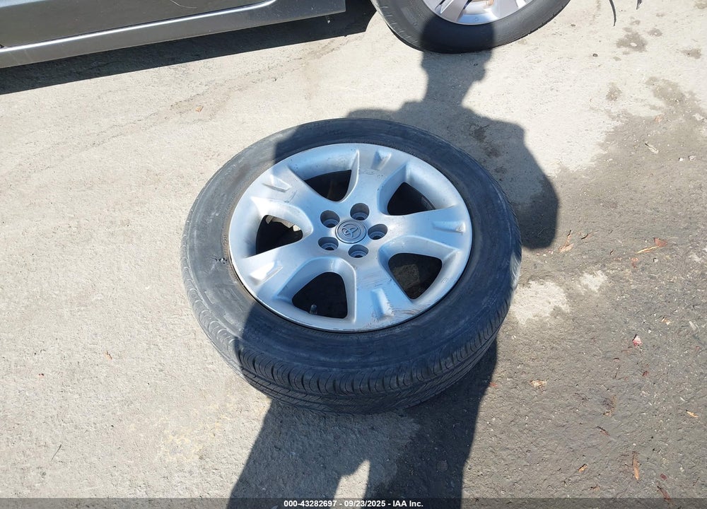2008 TOYOTA MATRIX/XR VIN: 2T1KR32E58C720050