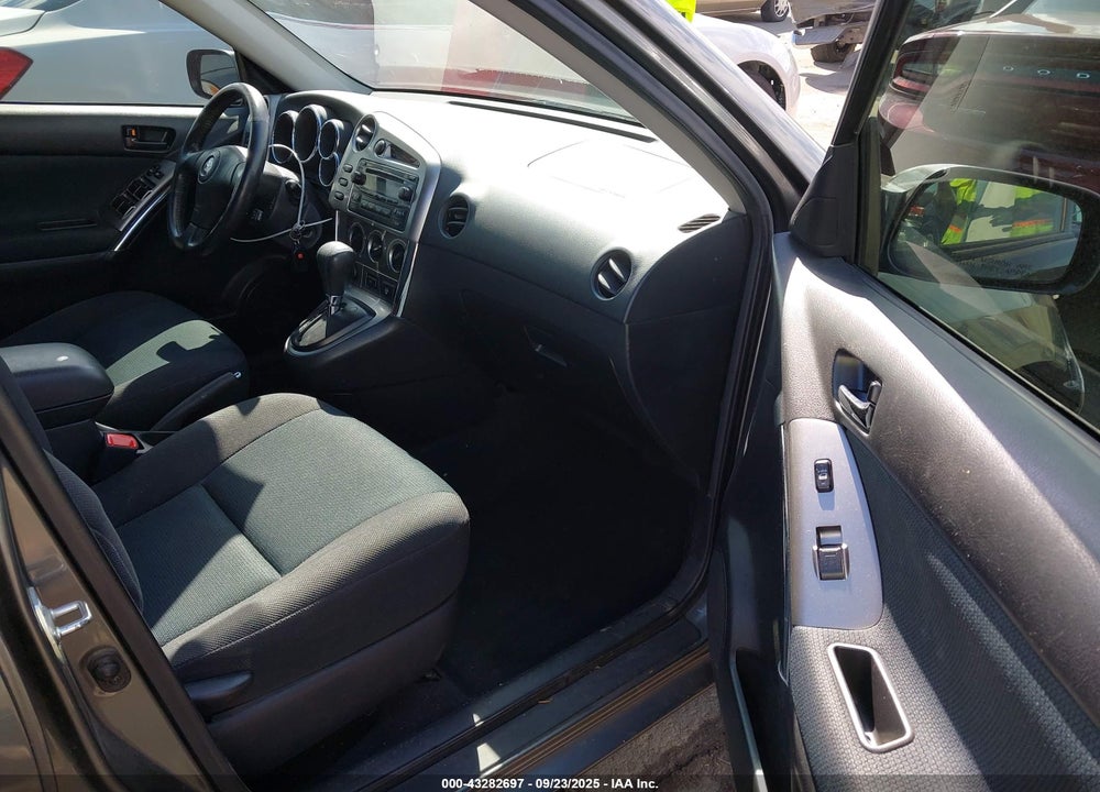 2008 TOYOTA MATRIX/XR VIN: 2T1KR32E58C720050