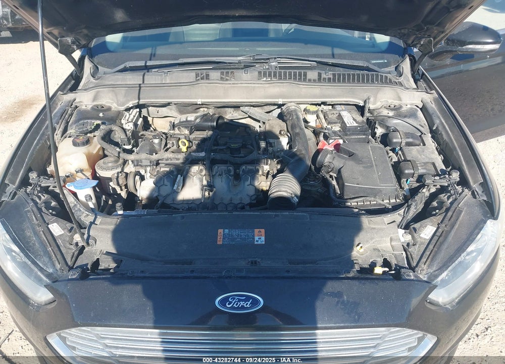 2016 FORD FUSION VIN: 3FA6P0T92GR306570
