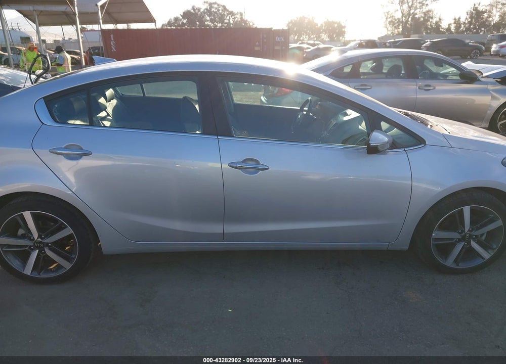 2018 KIA FORTE VIN: 3KPFL4A81JE207499