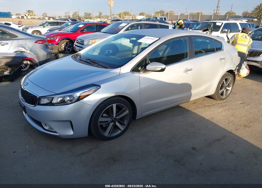 2018 KIA FORTE VIN: 3KPFL4A81JE207499