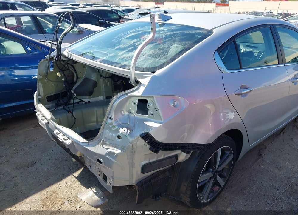 2018 KIA FORTE VIN: 3KPFL4A81JE207499