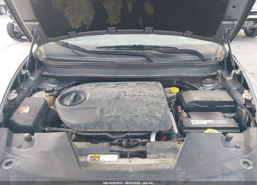 2014 JEEP CHEROKEE VIN: 1C4PJMBS0EW214167