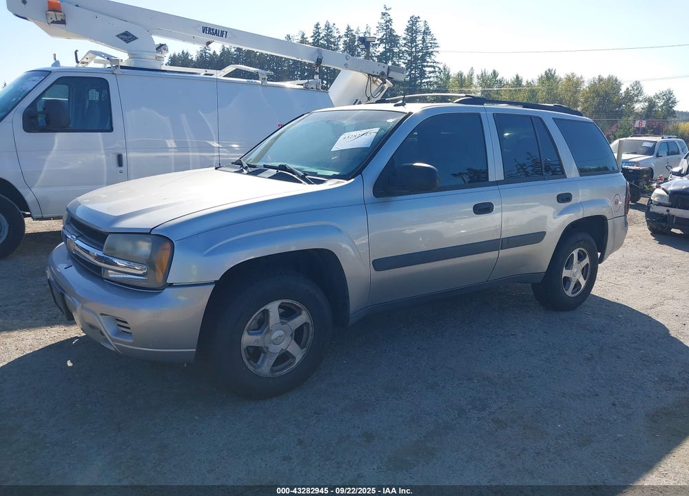 2005 CHEVROLET TRAILBLAZER LS VIN: 1GNDT13S752380873