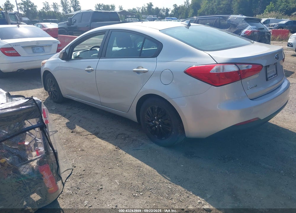 2015 KIA FORTE VIN: KNAFK4A61F5422138