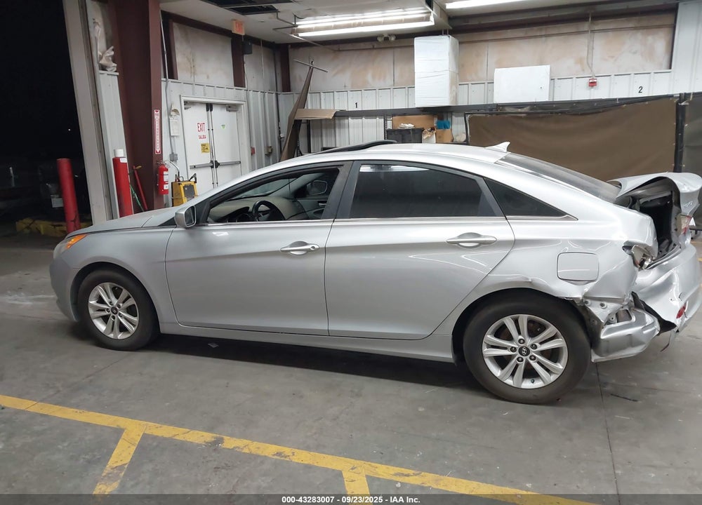 2012 HYUNDAI SONATA VIN: 5NPEB4AC3CH326088