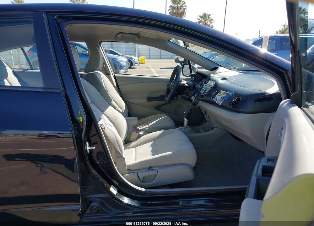 2011 HONDA INSIGHT VIN: JHMZE2H56BS004483