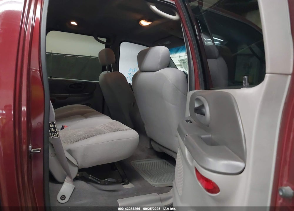 2003 FORD F-150 LARIAT/XLT VIN: 1FTRW08L83KC09385