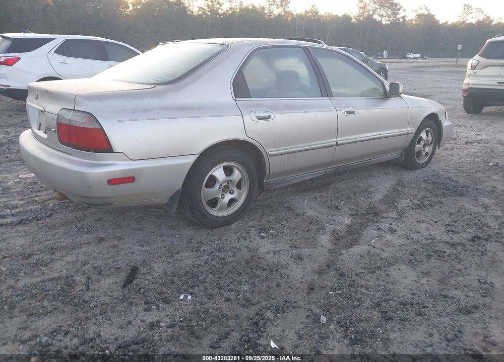 1997 HONDA ACCORD SE VIN: 1HGCD5607VA268097