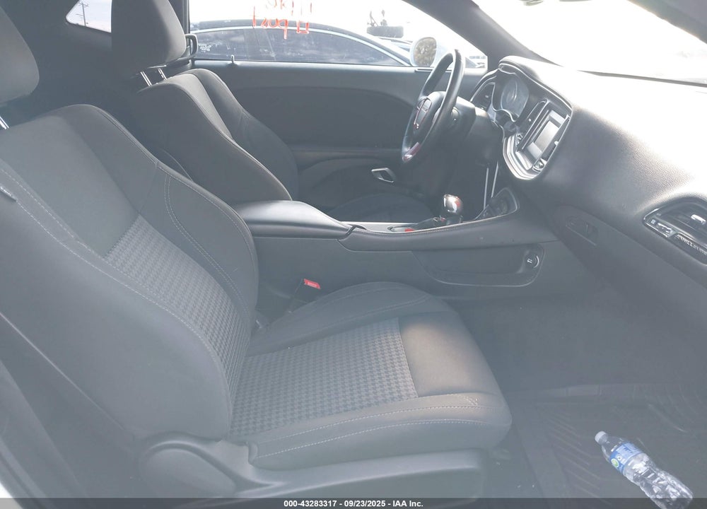 2016 DODGE CHALLENGER VIN: 2C3CDZAG5GH107797