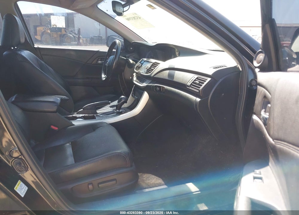 2015 HONDA ACCORD EX-L VIN: 1HGCR2F83FA161166