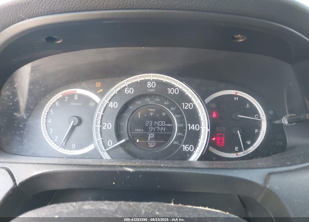 2015 HONDA ACCORD EX-L VIN: 1HGCR2F83FA161166