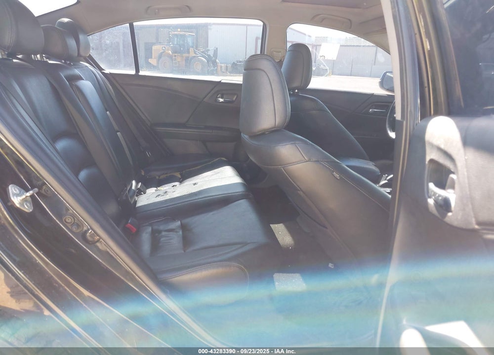 2015 HONDA ACCORD EX-L VIN: 1HGCR2F83FA161166