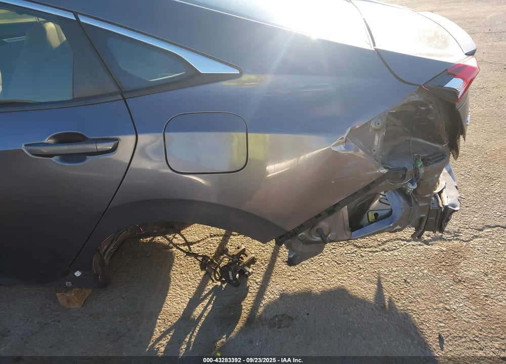 2018 HONDA CIVIC VIN: JHMFC1F34JX012880