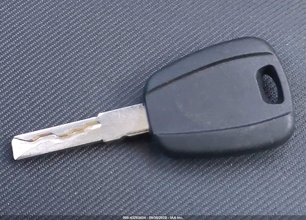 2013 FIAT 500 VIN: 3C3CFFAR5DT513799