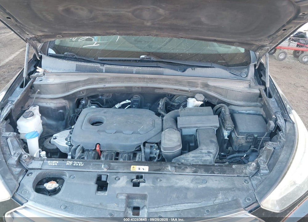 2018 HYUNDAI SANTA FE VIN: 5NMZU3LB8JH066582