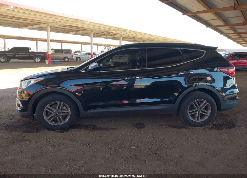 2018 HYUNDAI SANTA FE VIN: 5NMZU3LB8JH066582