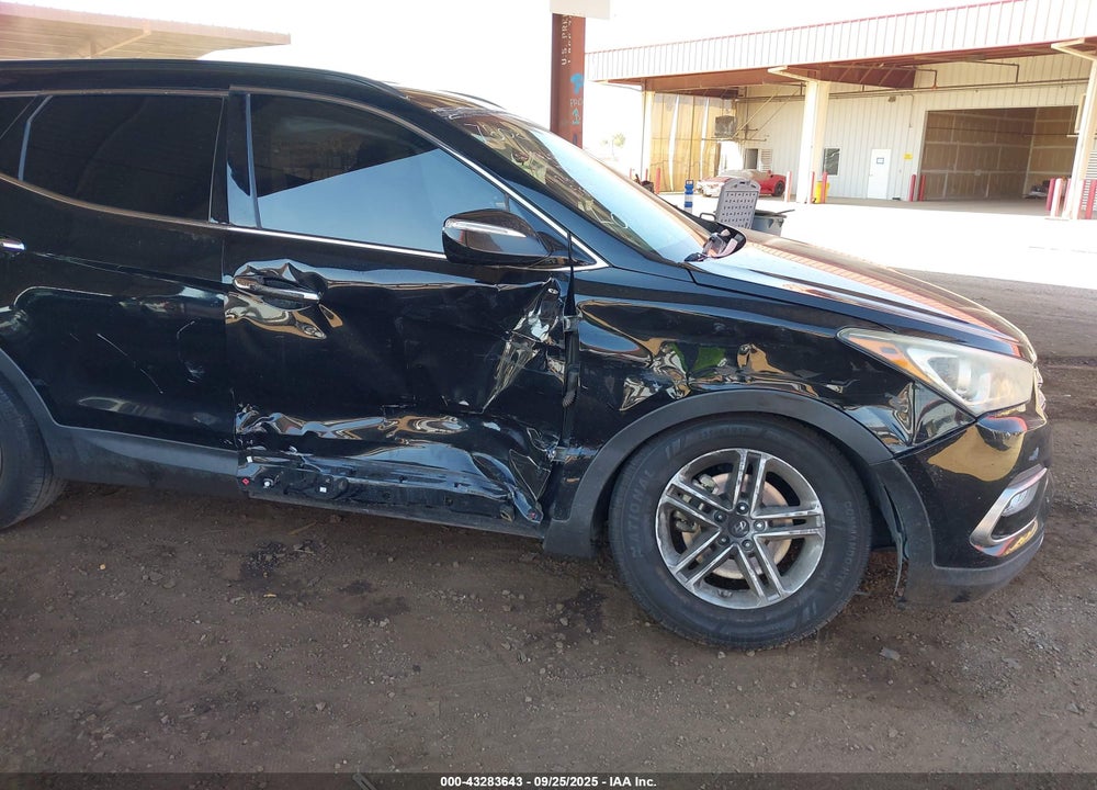 2018 HYUNDAI SANTA FE VIN: 5NMZU3LB8JH066582